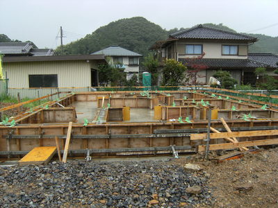 立上コンクリート打設