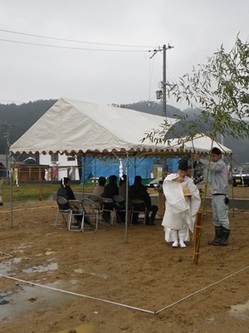 雨の地鎮祭