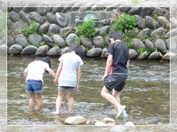 川遊び