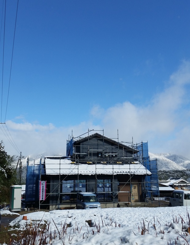 現場写真　青空　春日工務店