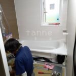 お風呂　組み立て中　春日工務店　tanneの家　丹波市