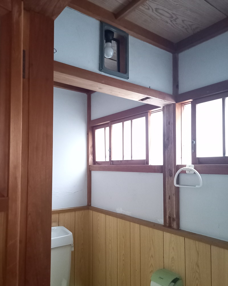 レトロなトイレ照明　春日工務店　丹波市　丹波篠山市
